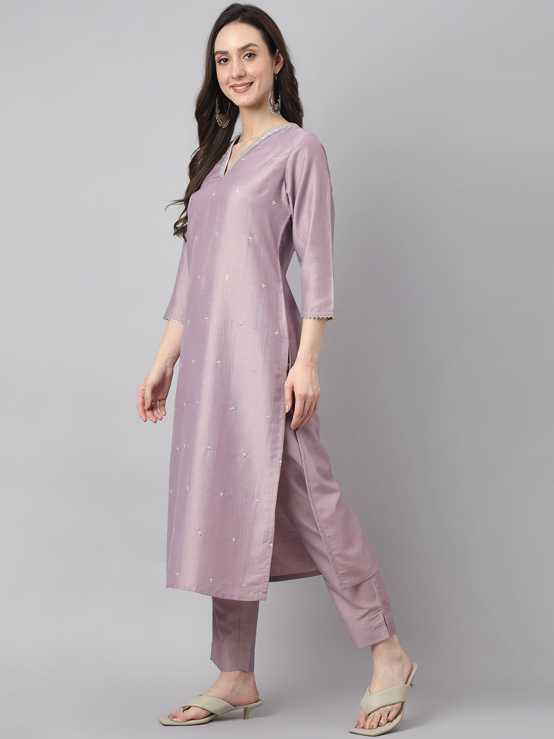 Janasya Women's Lavender Chinon Solid Straight Festive Kurta Set 