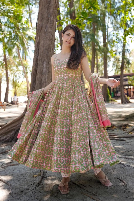 Sonakshi Women's Green Maslin Digital Print Full Round Flair Anarkali Gown Set With Dupatta