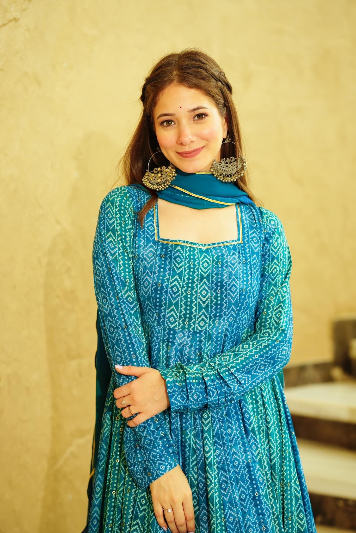 Sonakshi Women's Blue Georgette Digital Print Full Round Flair Anarkali Gown Set With Dupatta