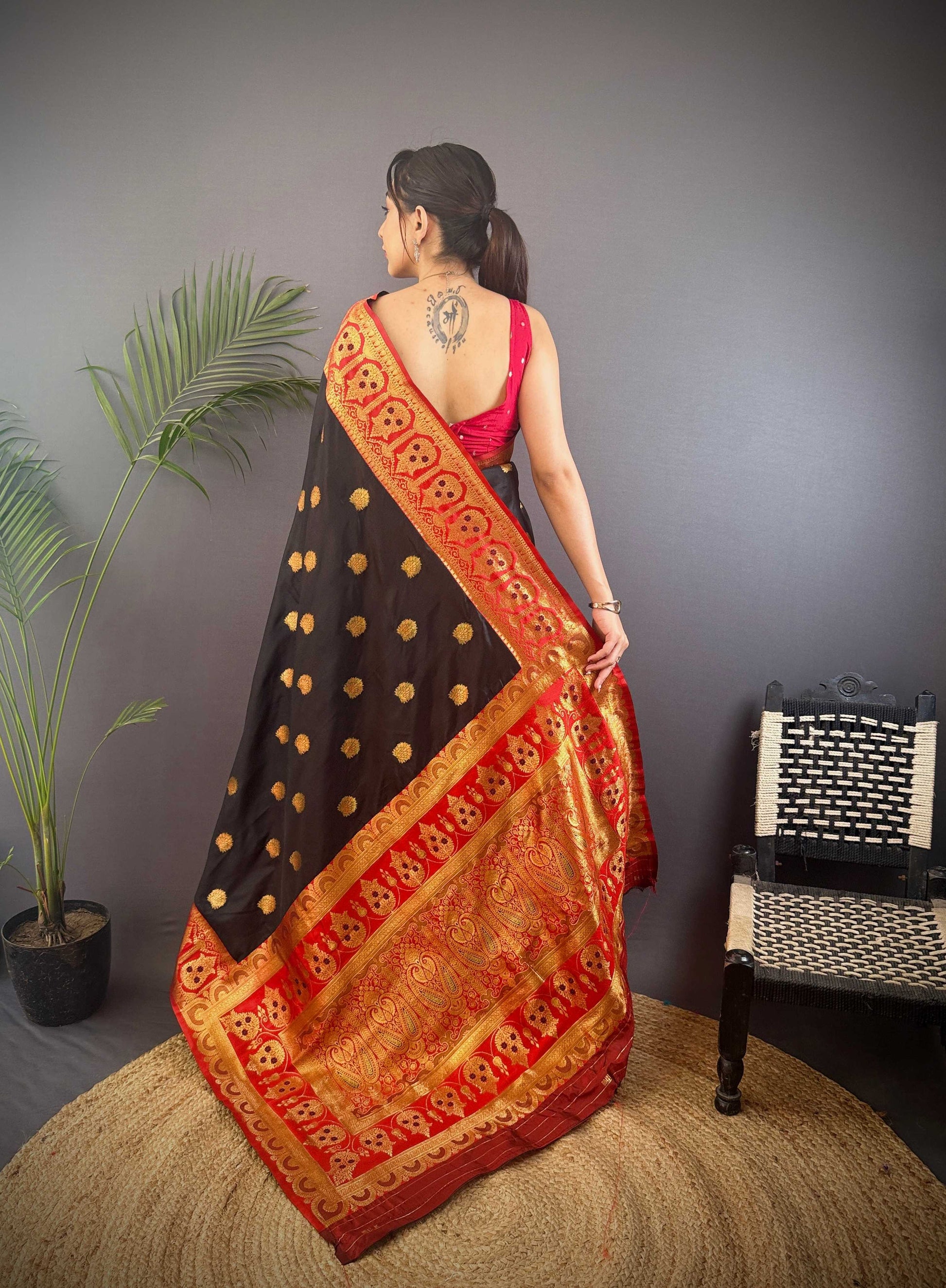 Sonakshi Women's Black Banarasi Silk Zari Woven Traditional Saree with Blouse | Swadesiicart