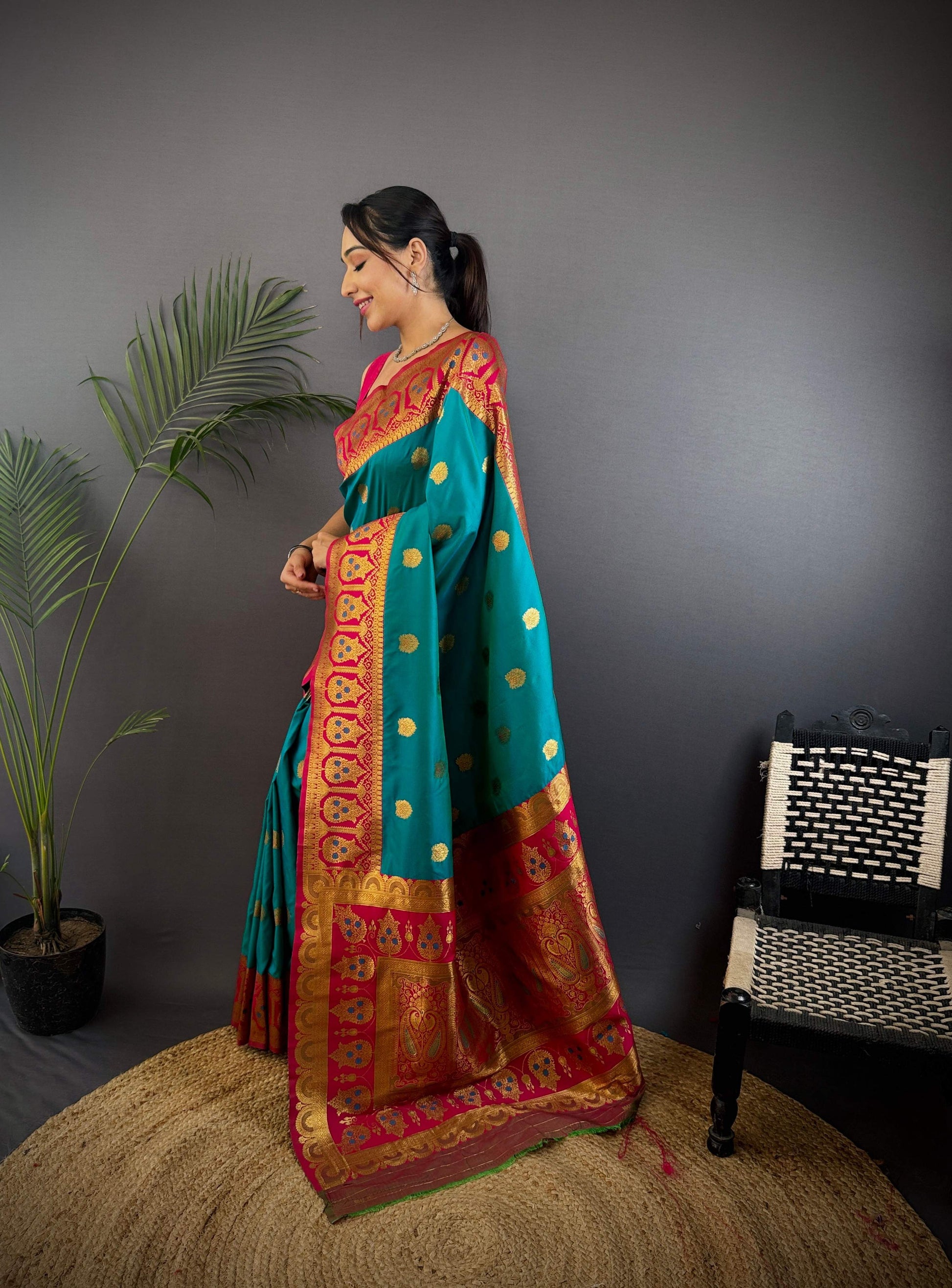 Sonakshi Women's Teal Banarasi Silk Zari Woven Traditional Saree with Blouse | Swadesiicart