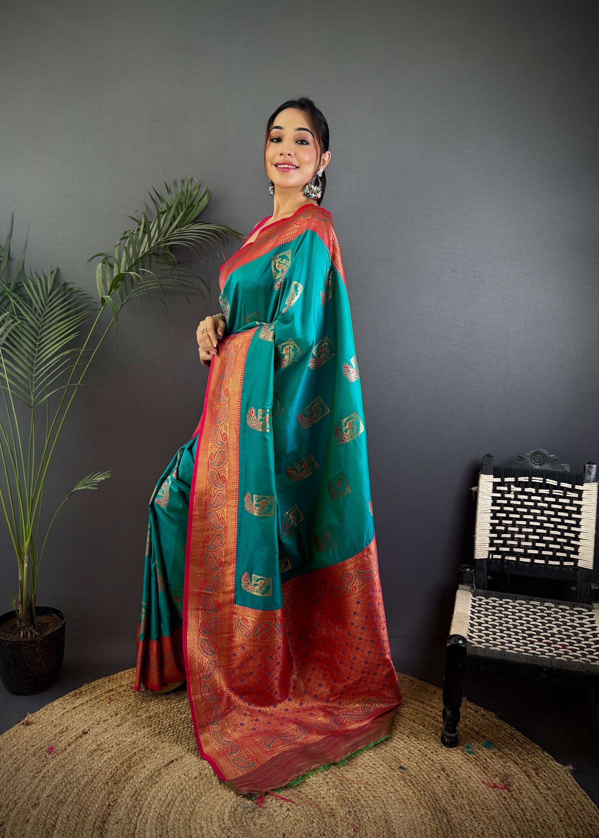 Sonakshi Women's Teal Banarasi Silk Zari Woven Traditional Saree with Blouse | Swadesiicart