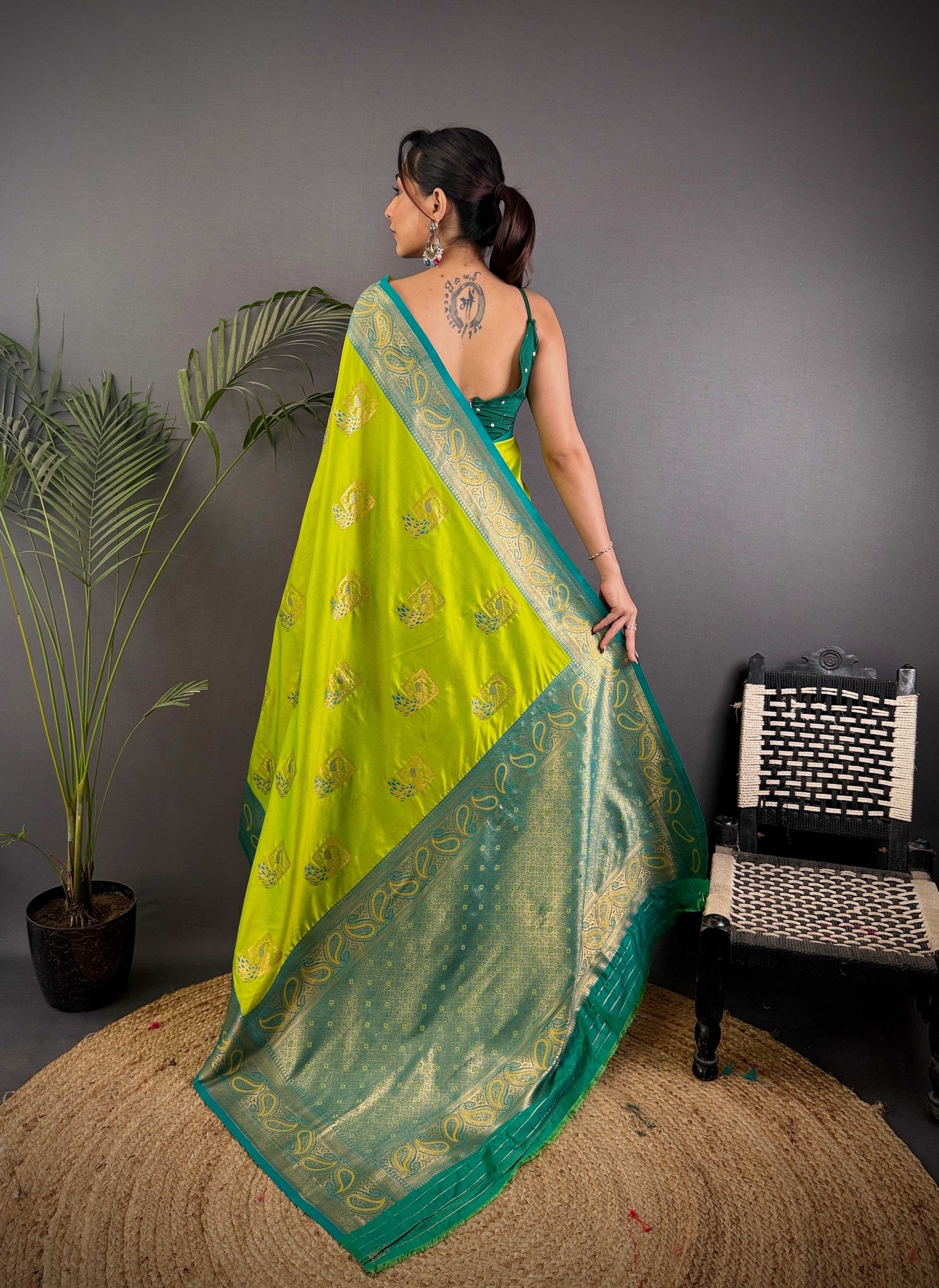 Sonakshi Women's Parrot Banarasi Silk Zari Woven Traditional Saree with Blouse | Swadesiicart