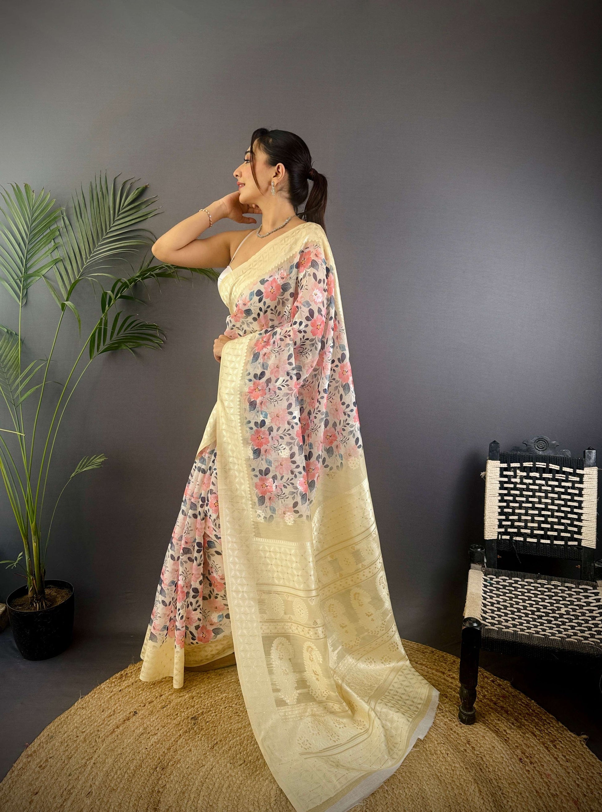 Sonakshi Women's Chandan Blend Silk Jacquard Woven Traditional Saree with Blouse