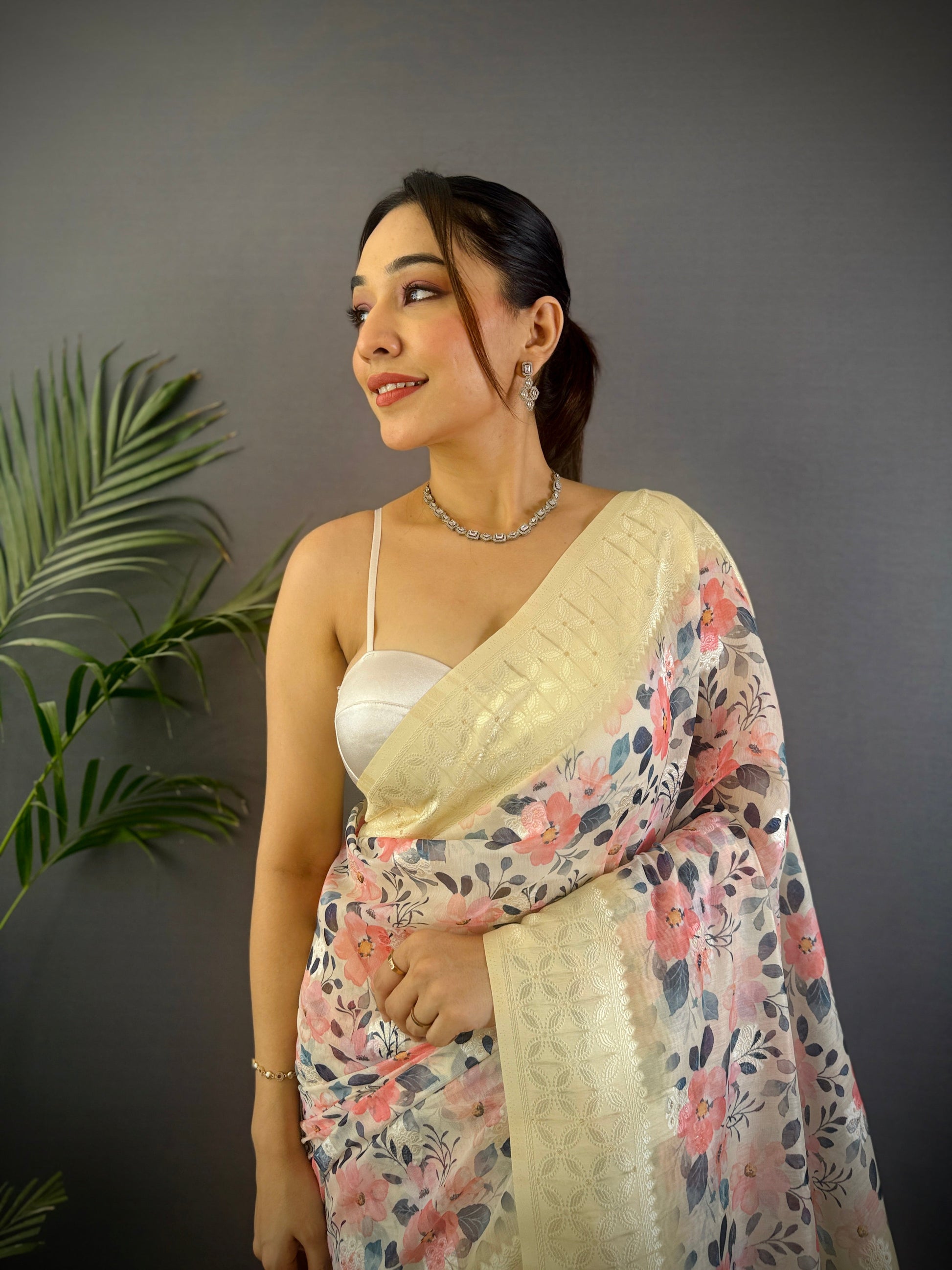 Sonakshi Women's Chandan Blend Silk Jacquard Woven Traditional Saree with Blouse