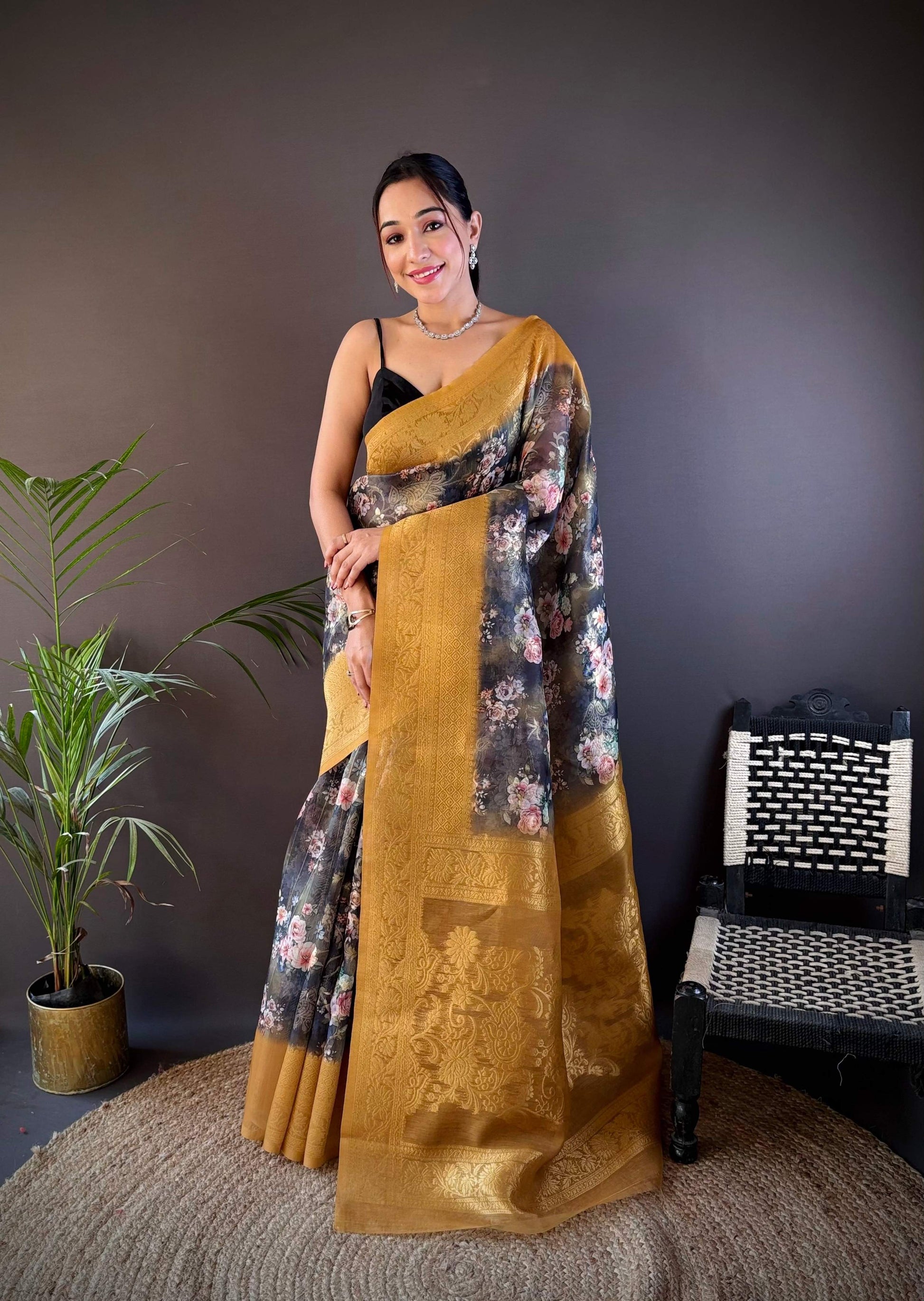 Sonakshi Women's Mehendi Blend Silk Jacquard Woven Traditional Saree with Blouse