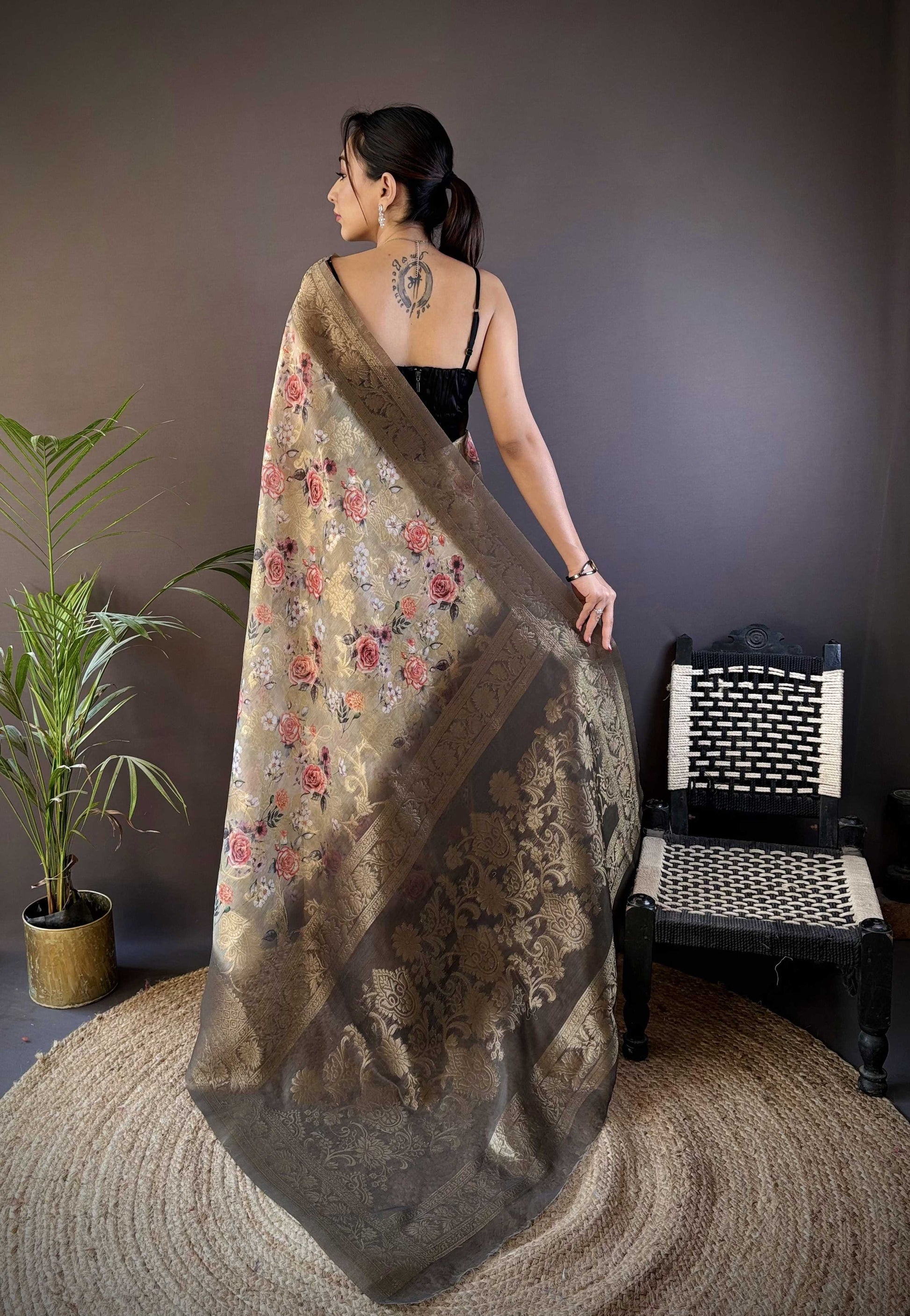Sonakshi Women's Grey Blend Silk Jacquard Woven Traditional Saree with Blouse