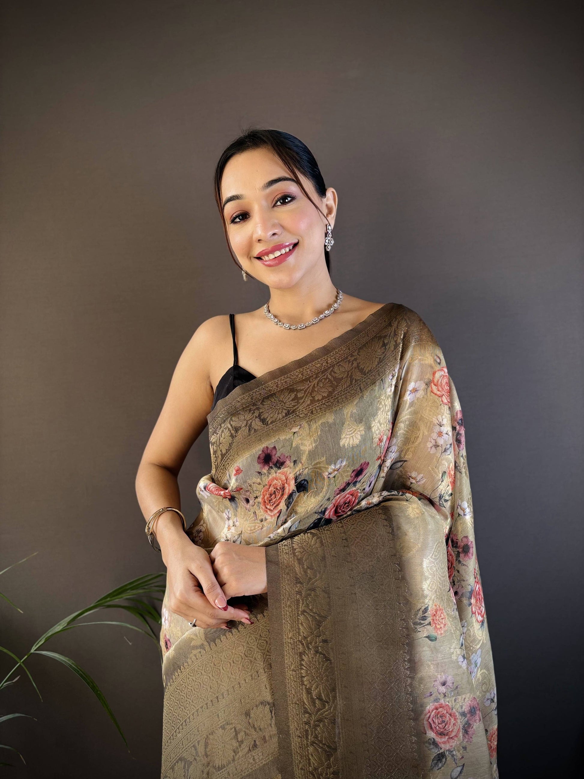 Sonakshi Women's Grey Blend Silk Jacquard Woven Traditional Saree with Blouse