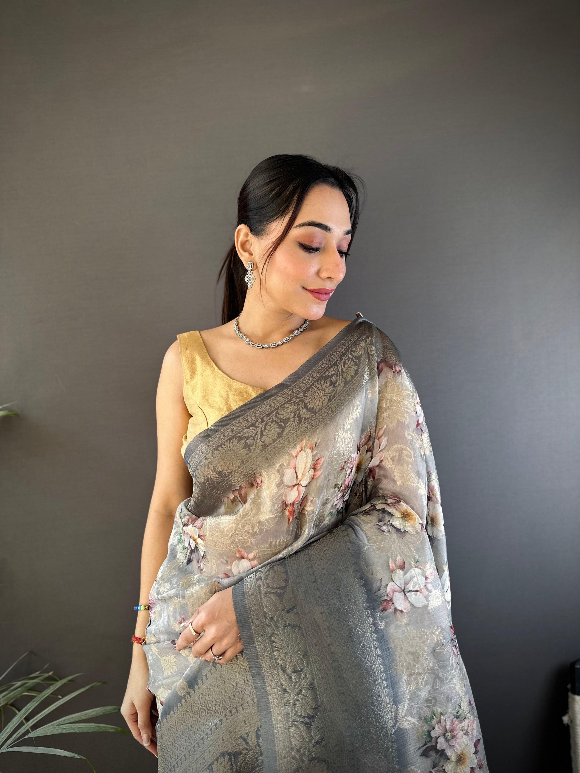 Sonakshi Women's Grey Blend Silk Jacquard Woven Traditional Saree with Blouse