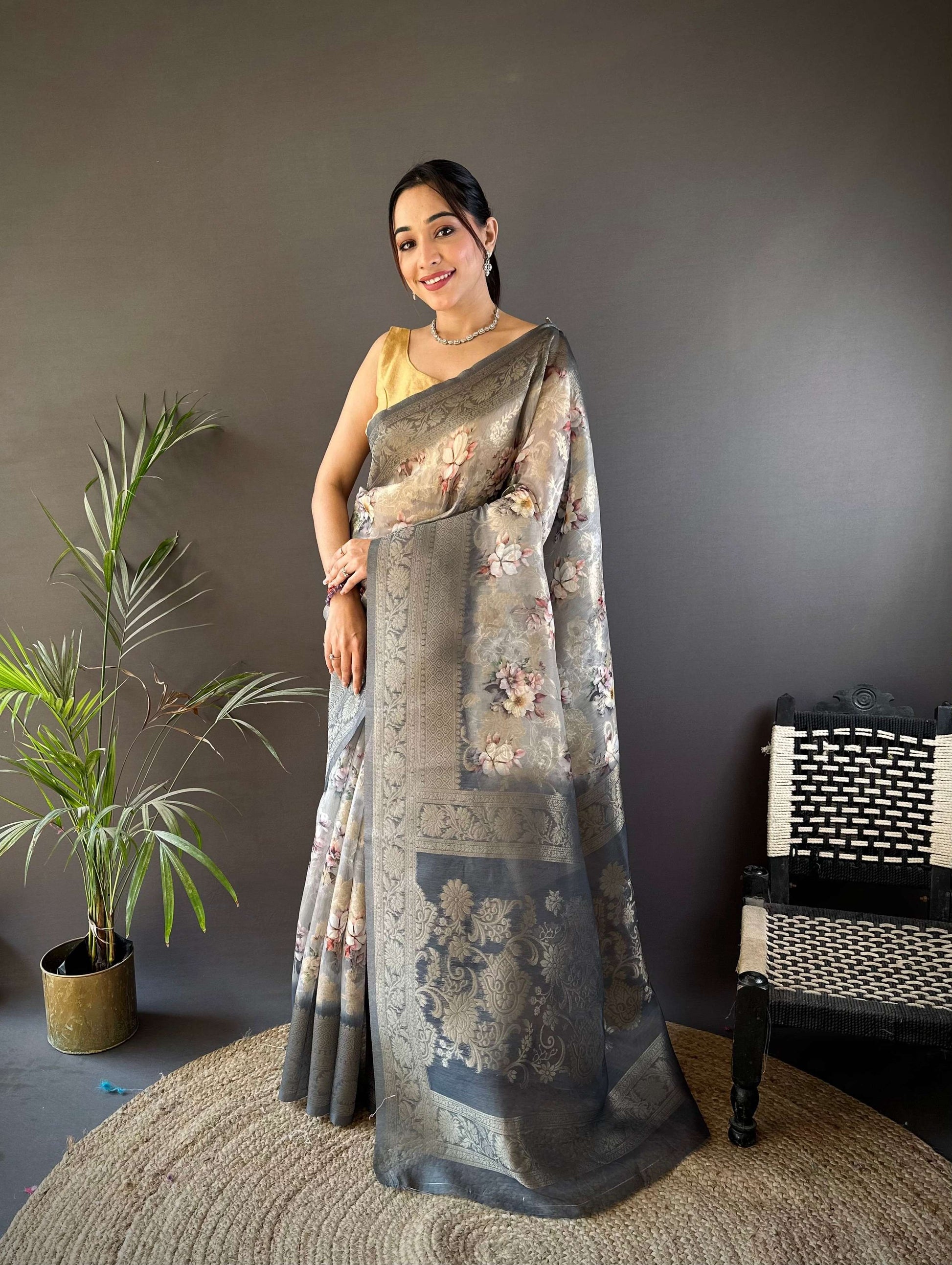 Sonakshi Women's Grey Blend Silk Jacquard Woven Traditional Saree with Blouse