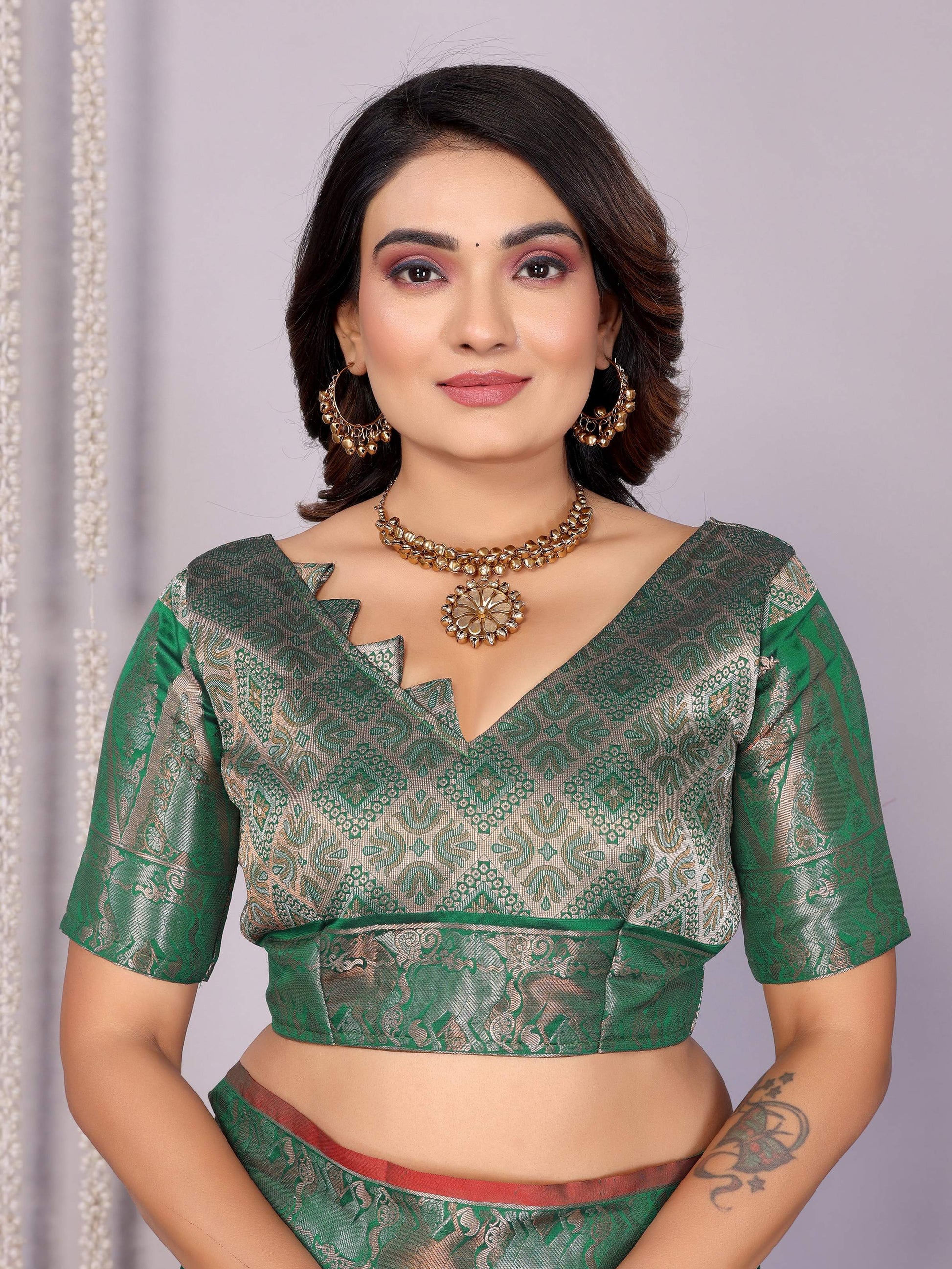Sonakshi Women's Green Soft Silk Zari Weaving Saree with Blouse