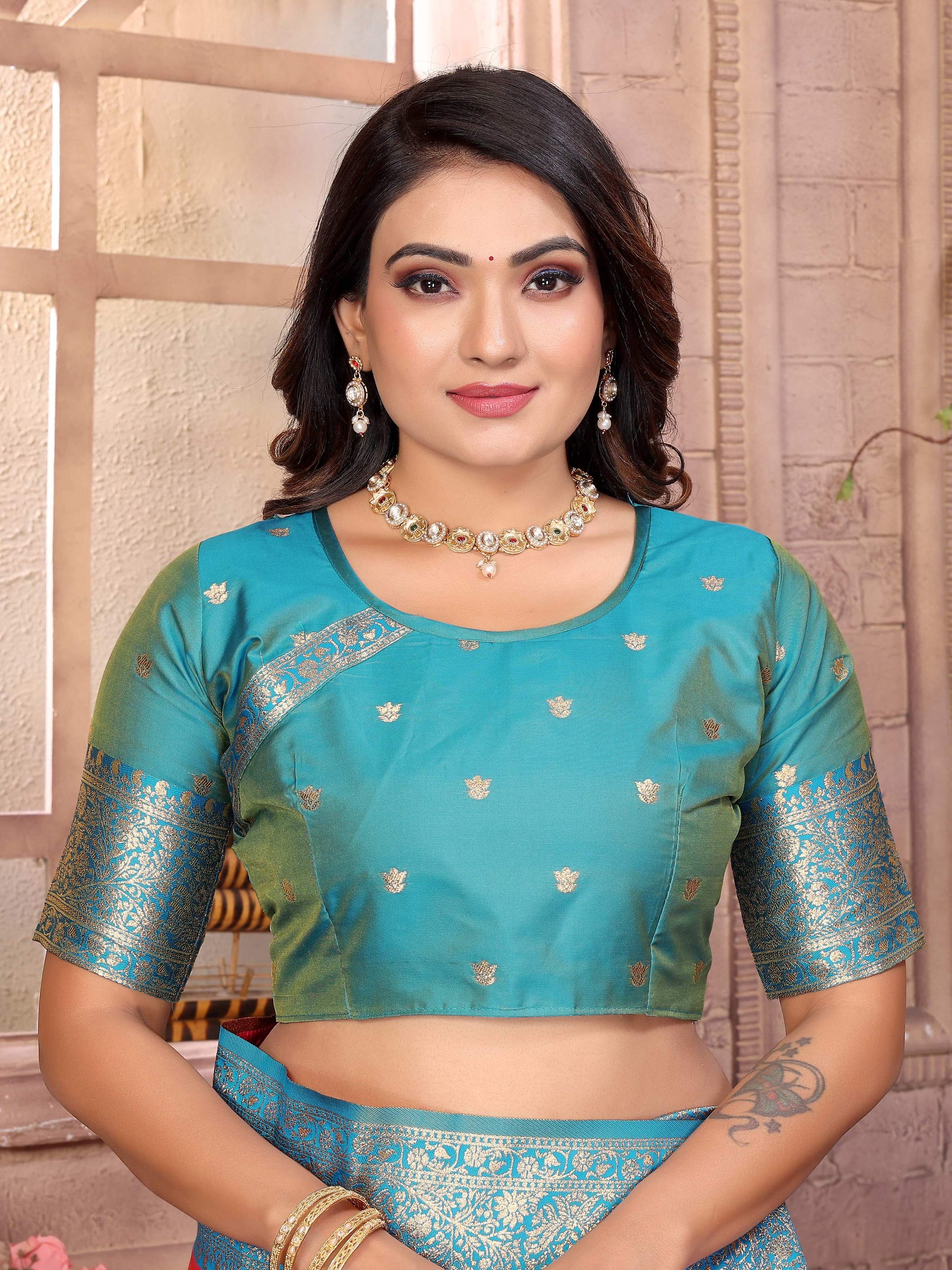 Sonakshi Women's Peach Banarasi Silk Zari Weaving Saree with Blouse | Swadesiicart