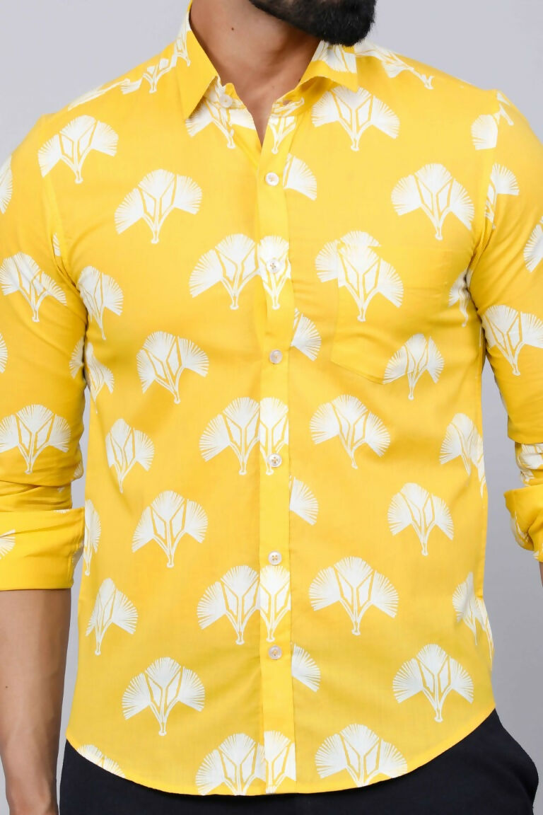 Miravan Men's Yellow and White Floral Printed Full Sleeves Cotton Casual Shirt 