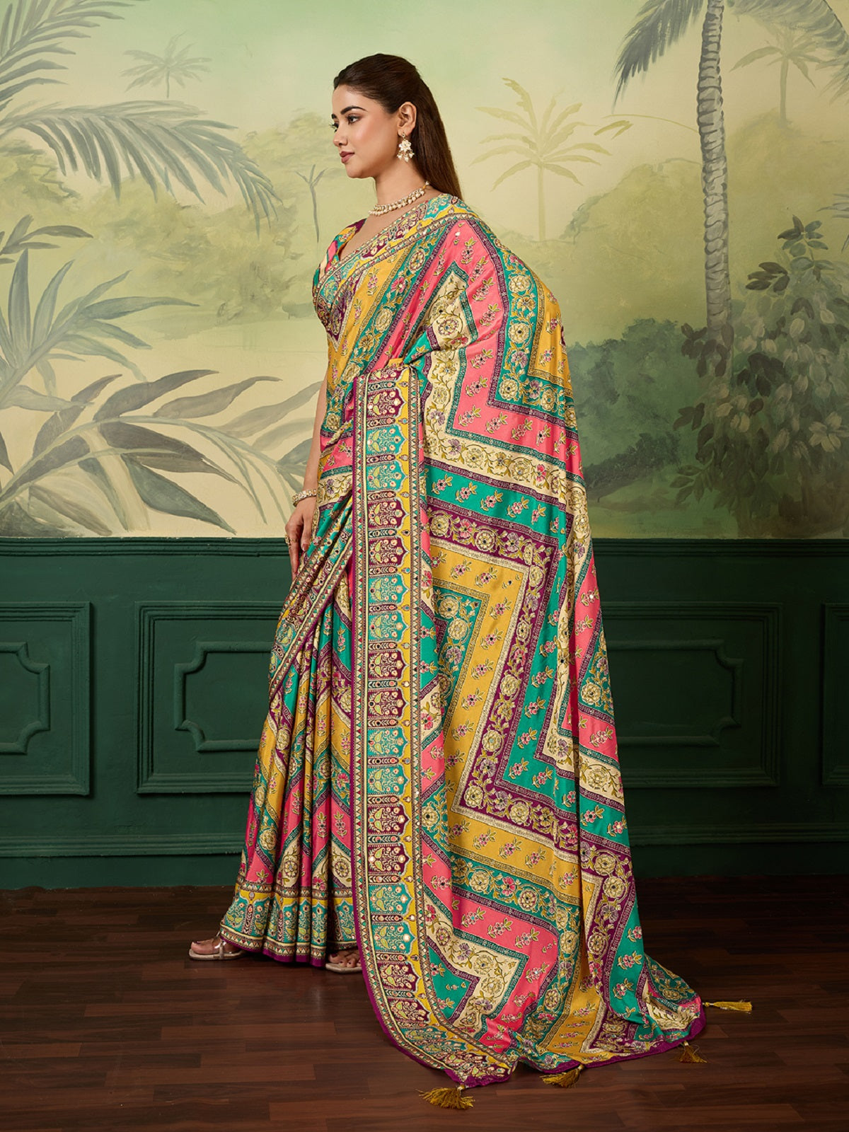 Dwija Fashion Women'S Pary Wear Printed Crep Silk Designer Saree With Unstitche Blouse-Multicolor