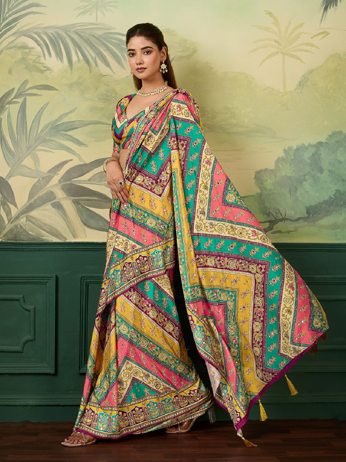 Dwija Fashion Women'S Pary Wear Printed Crep Silk Designer Saree With Unstitche Blouse-Multicolor