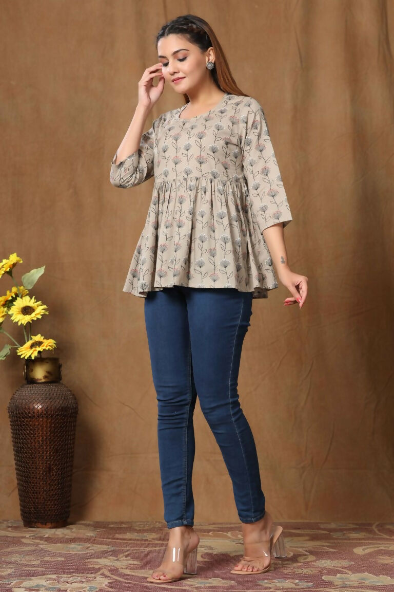 Miravan Women's Printed Short Kurti
