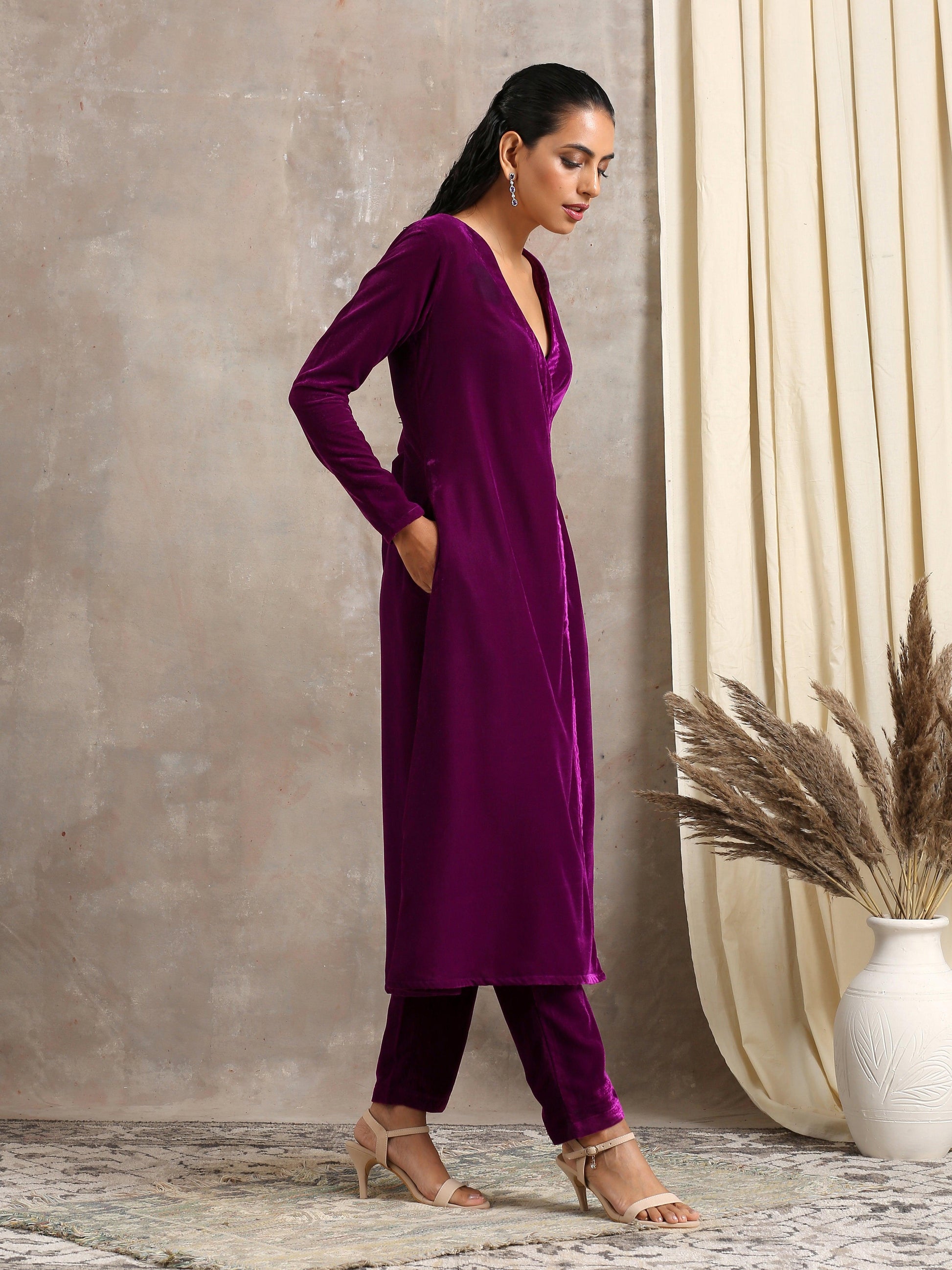 trueBrowns Wine Velvet Angrakha 
