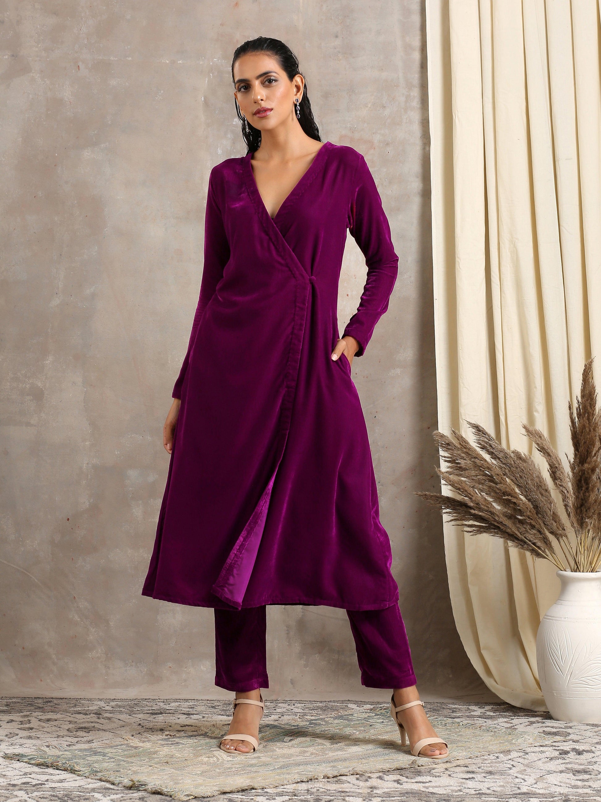 trueBrowns Wine Velvet Angrakha 