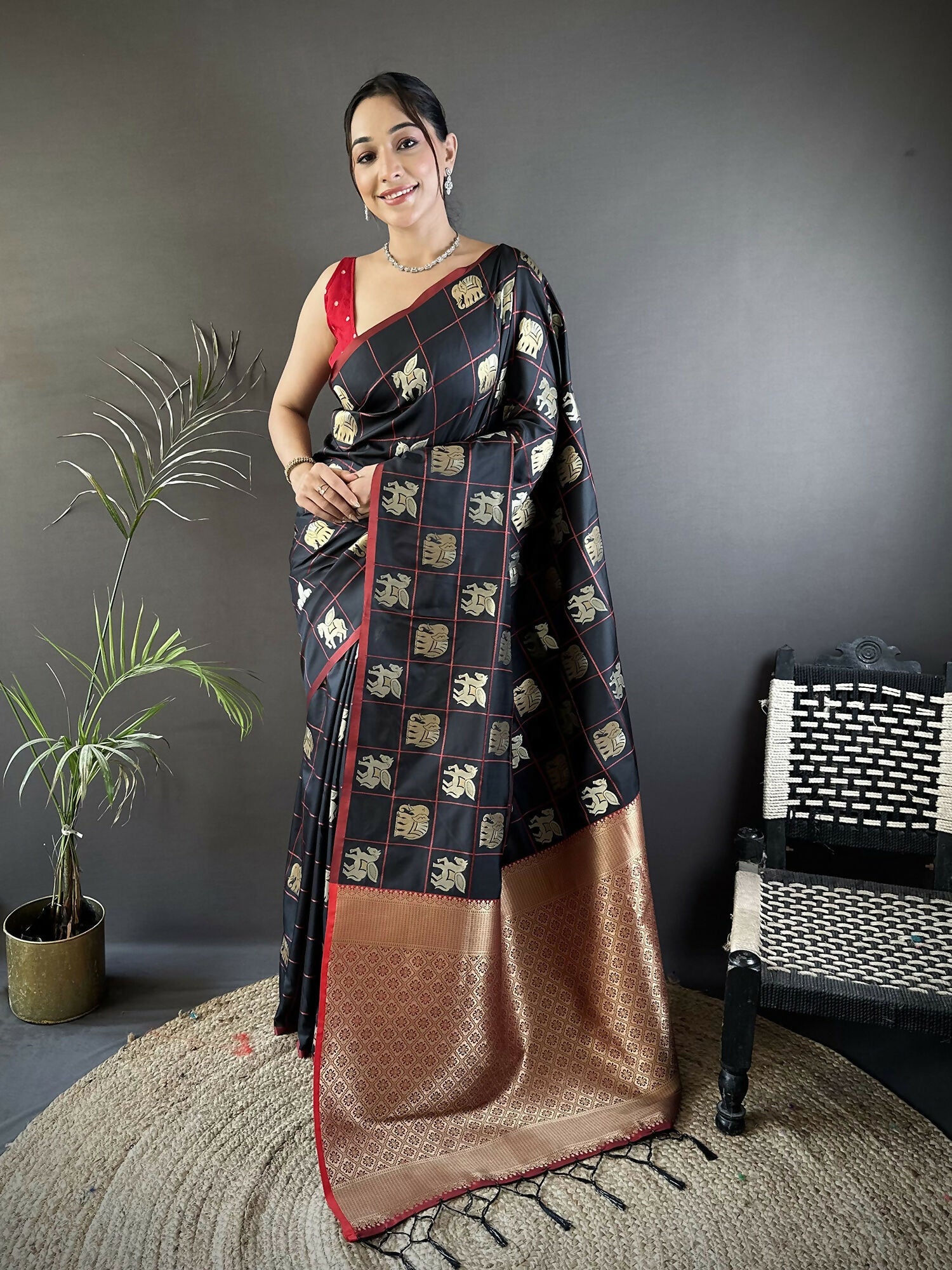 Joban Fashion Black Elephant Motif Soft Silk Banarasi silk Saree