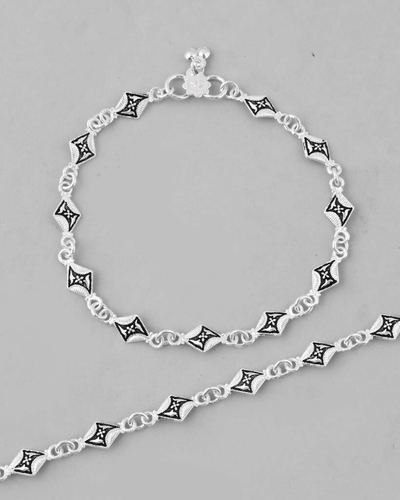 VOJ Set of 2 Silver Plated Designer Stainless Steel Anklet 