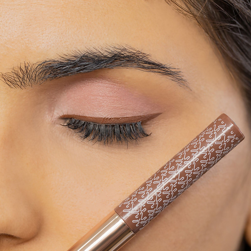 Kay Beauty By Katrina Kaif Quick Dry Liquid Eyeliner - Sizzling MochaIndigo 