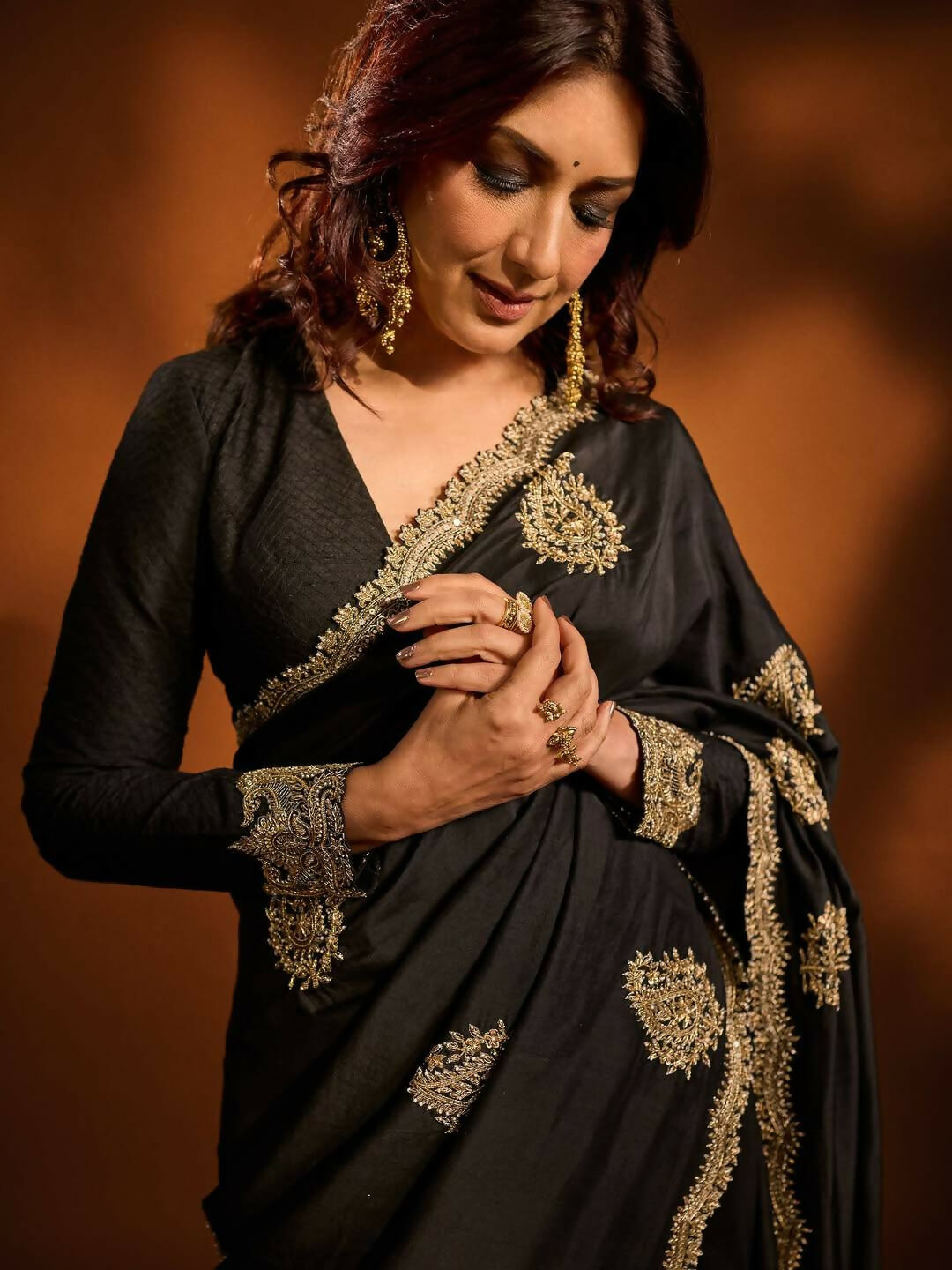 Joban Fashion Black Rangoli Crush Silk Party Wear Sarees
