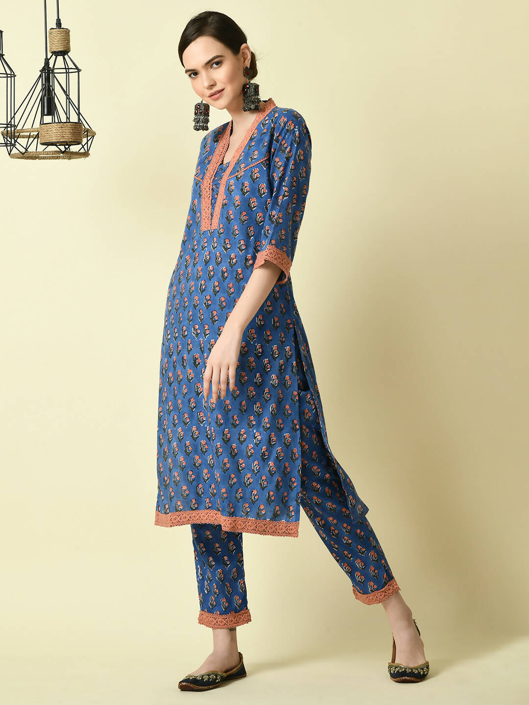 Myshka Women's Blue Straight Kurta & Trousers
