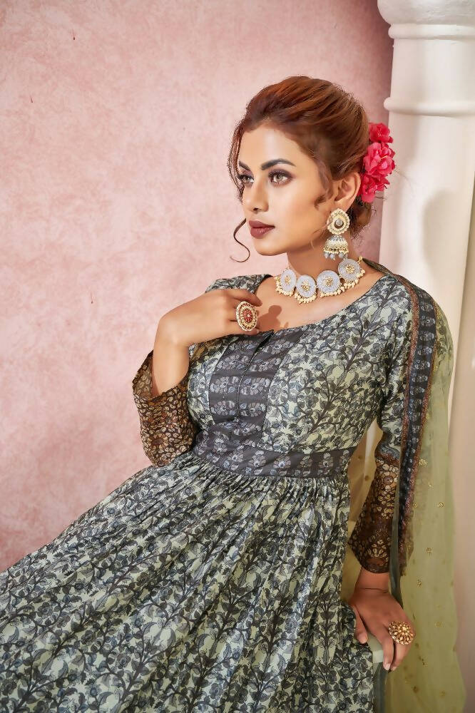 Everywhere Designer Black Dola Silk Gown With Dupatta - Anbazaar - Grab2buy
