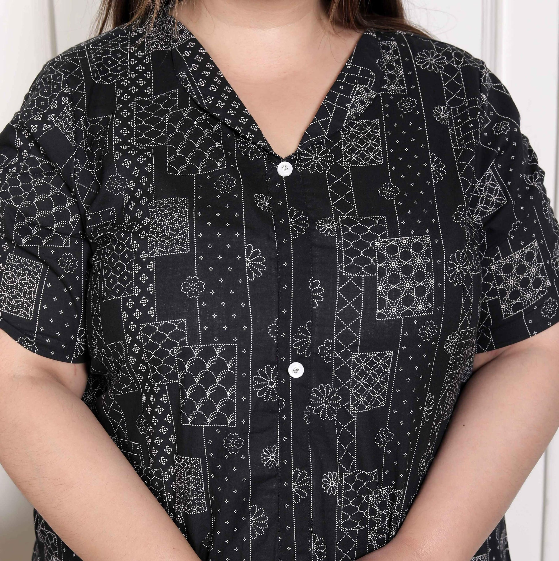 Miravan Women's Plus Size Pure Cotton Black Floral Printed Front Button A-Line Kurta 