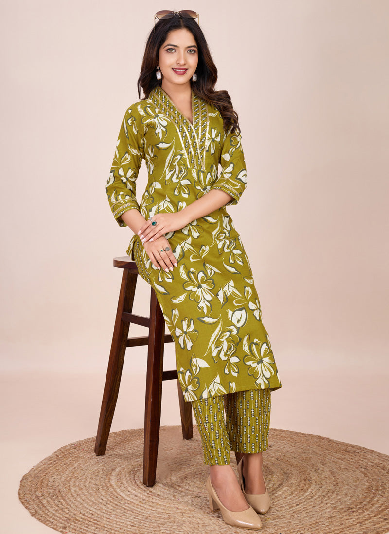 Prazu Fashion Mahendi Printed Cotton Blend Kurta Pant Set