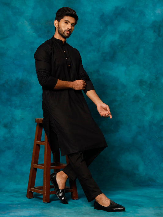 Vastramay Men's Black Cotton Blend Kurta Pyjama Set - Grab2buy