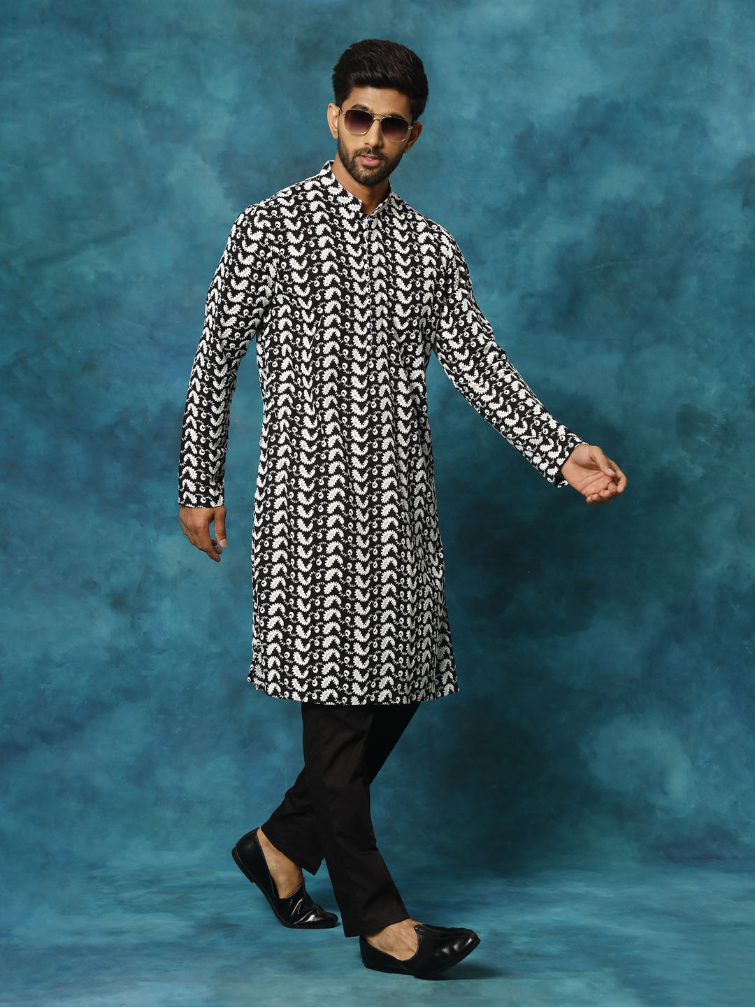 Vastramay Men's Black Cotton Kurta Pyjama Set - Grab2buy
