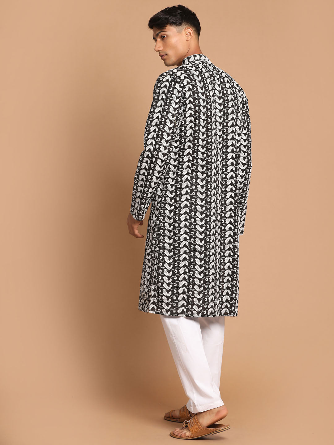 Vastramay Men's Black And White Pure Cotton Kurta Pyjama Set - Grab2buy