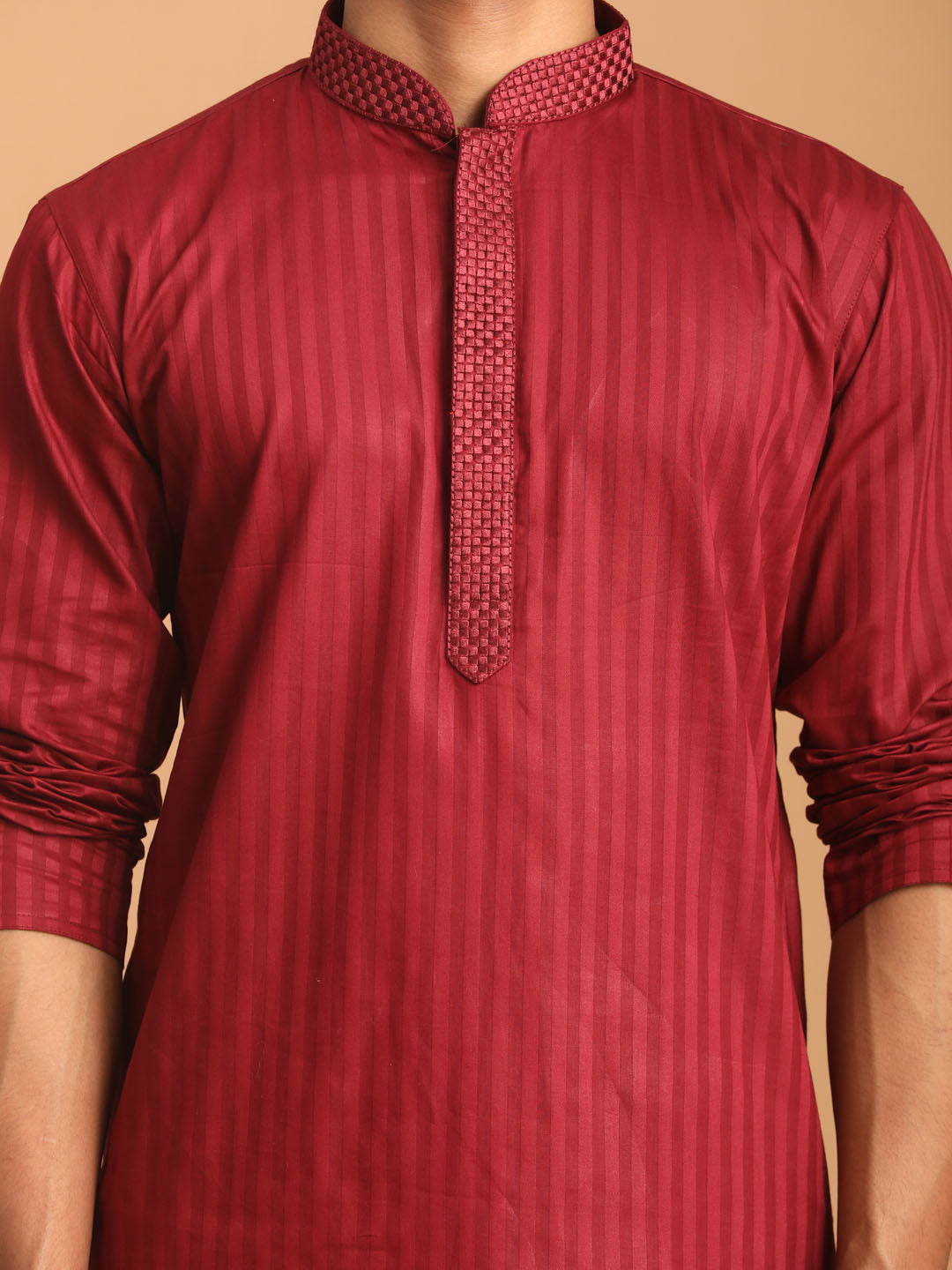 Vastramay Men's Maroon And White Cotton Blend Kurta Pyjama Set - Grab2buy