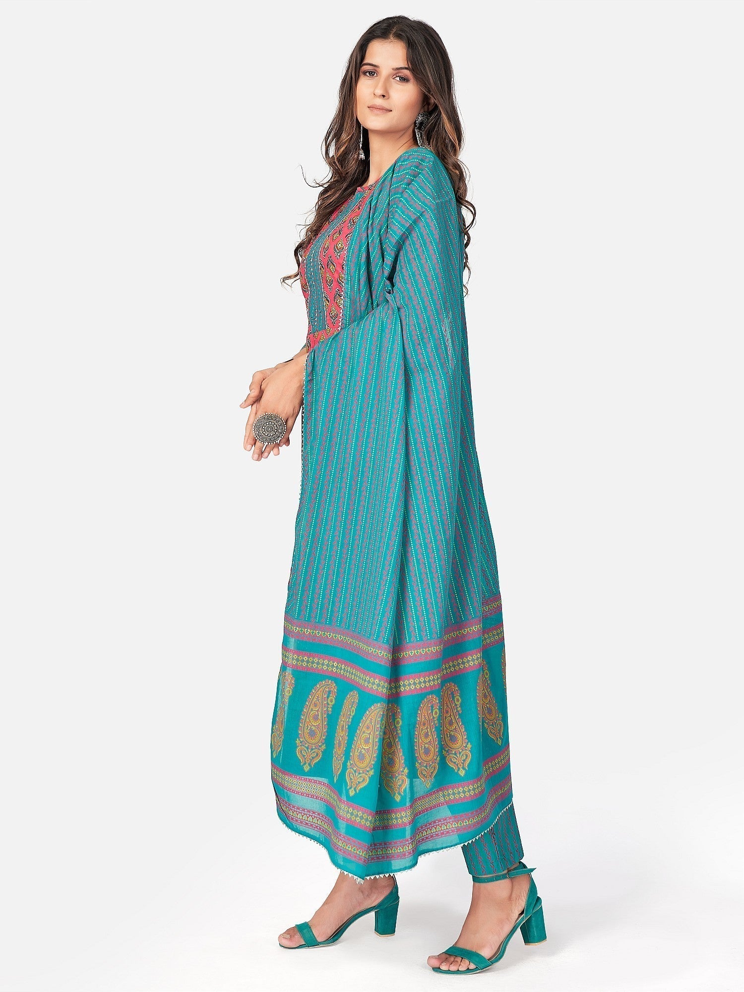 NOZ2TOZ Women Dark Pink Cotton Kurta With Pant & Dupatta (3pcs Set) 