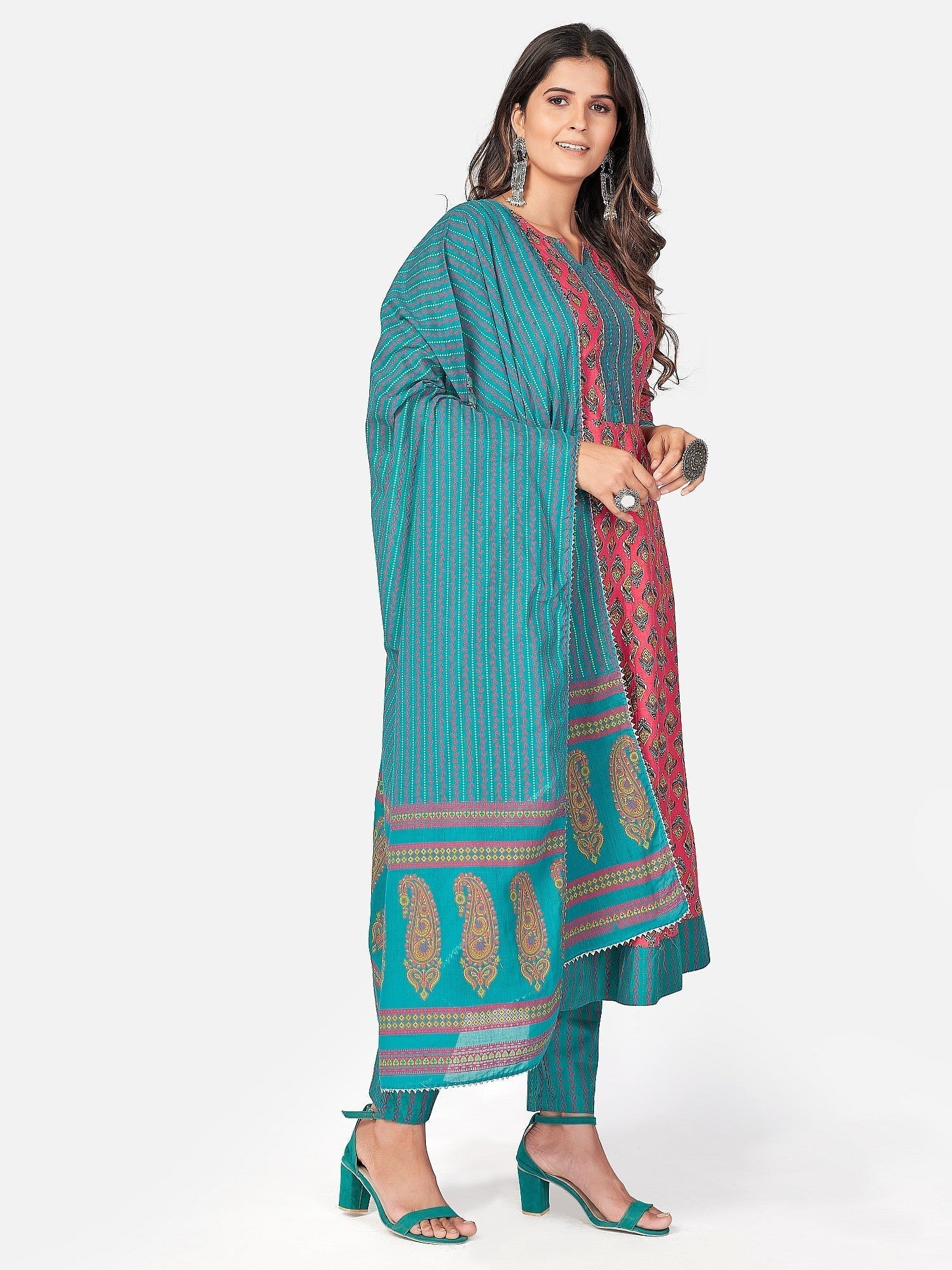 NOZ2TOZ Women Dark Pink Cotton Kurta With Pant & Dupatta (3pcs Set) 