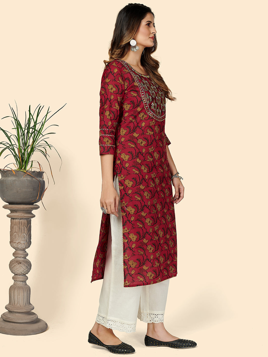 NOZ2TOZ Women's Printed & Embroidered Straight Cotton Red Stitched Kurta 