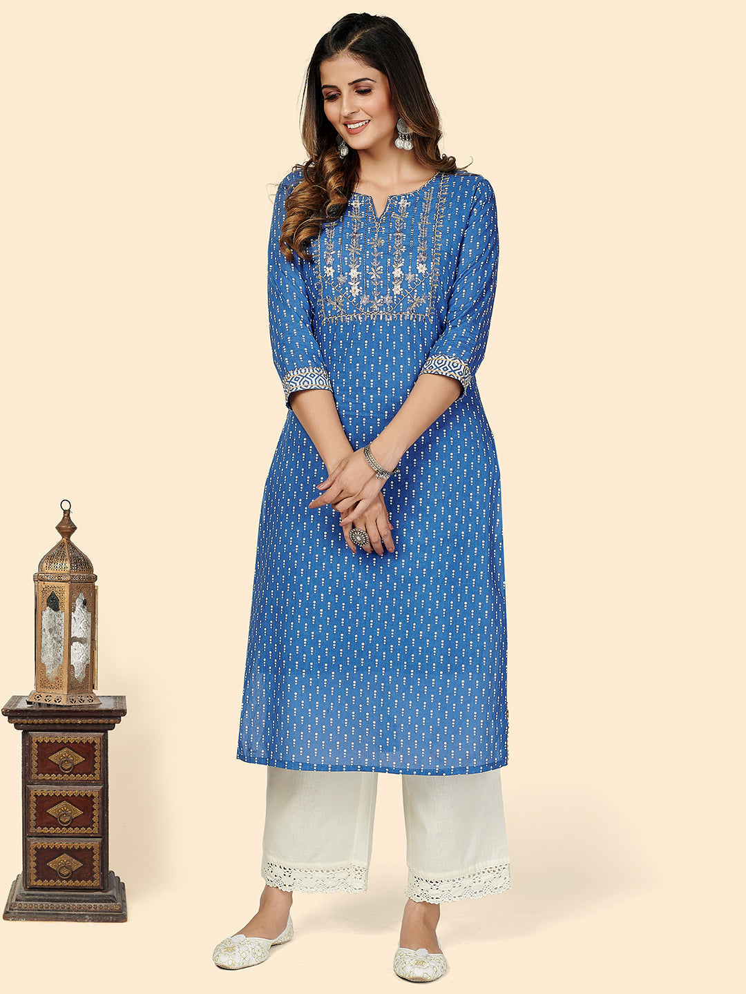 NOZ2TOZ Women's Printed & Embroidered Straight Cotton Blue Stitched Kurta 