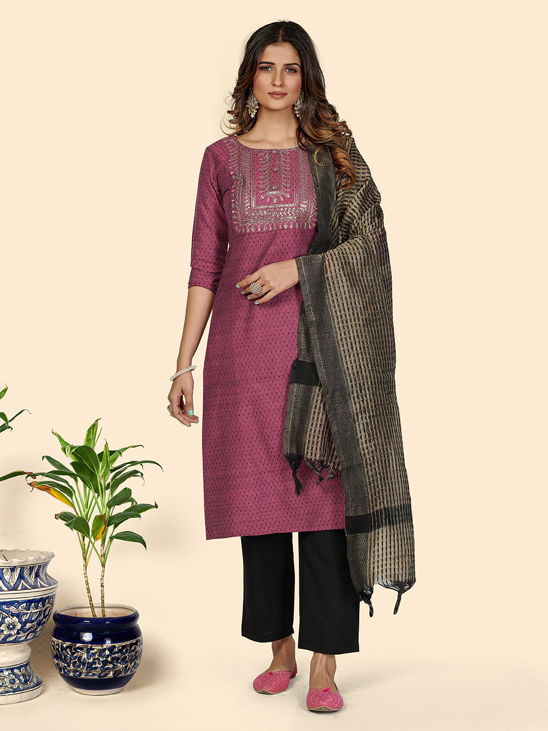 NOZ2TOZ Women's Purple cotton Kurta with Pants & Dupatta (3 Pc Set) 
