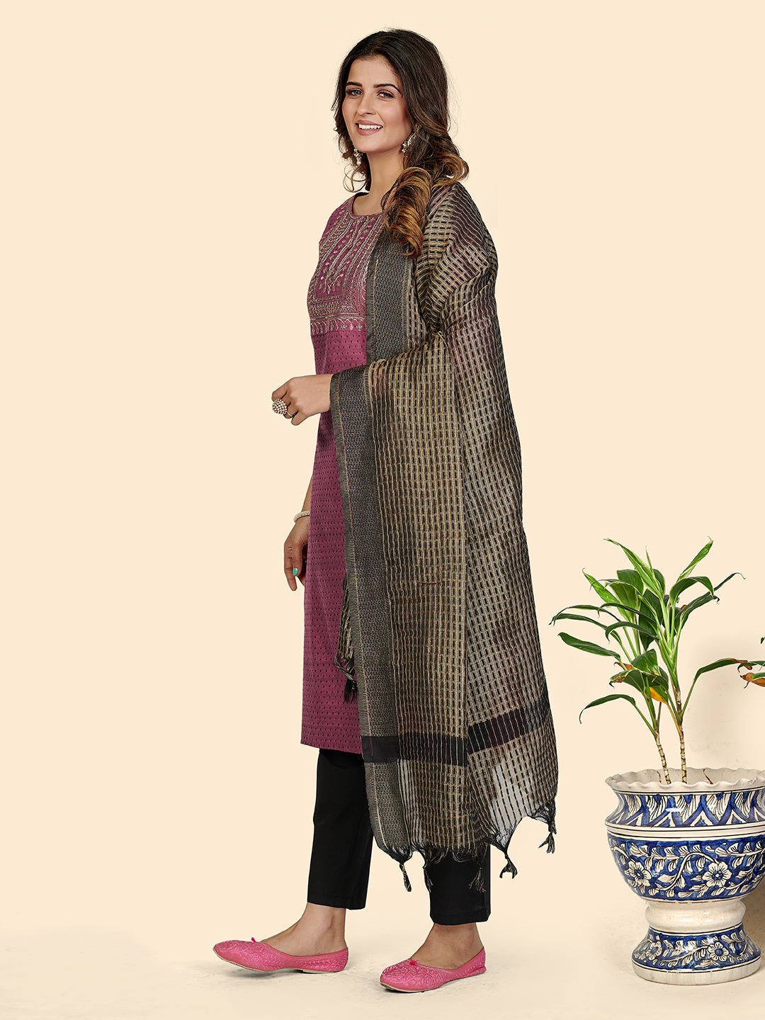 NOZ2TOZ Women's Purple cotton Kurta with Pants & Dupatta (3 Pc Set) 