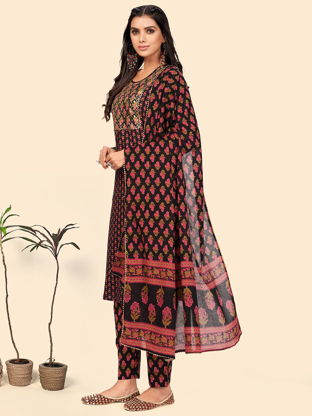 NOZ2TOZ Women's Print & Sequience Straight Cotton Black Stitched Kurta Pant With Dupatta 