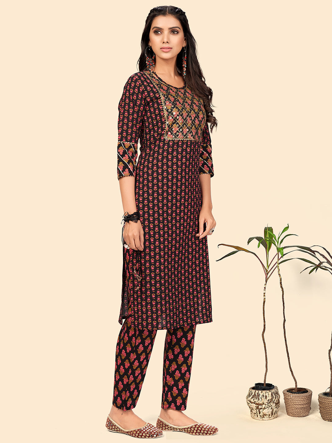 NOZ2TOZ Women's Print & Sequience Straight Cotton Black Stitched Kurta Pant With Dupatta 