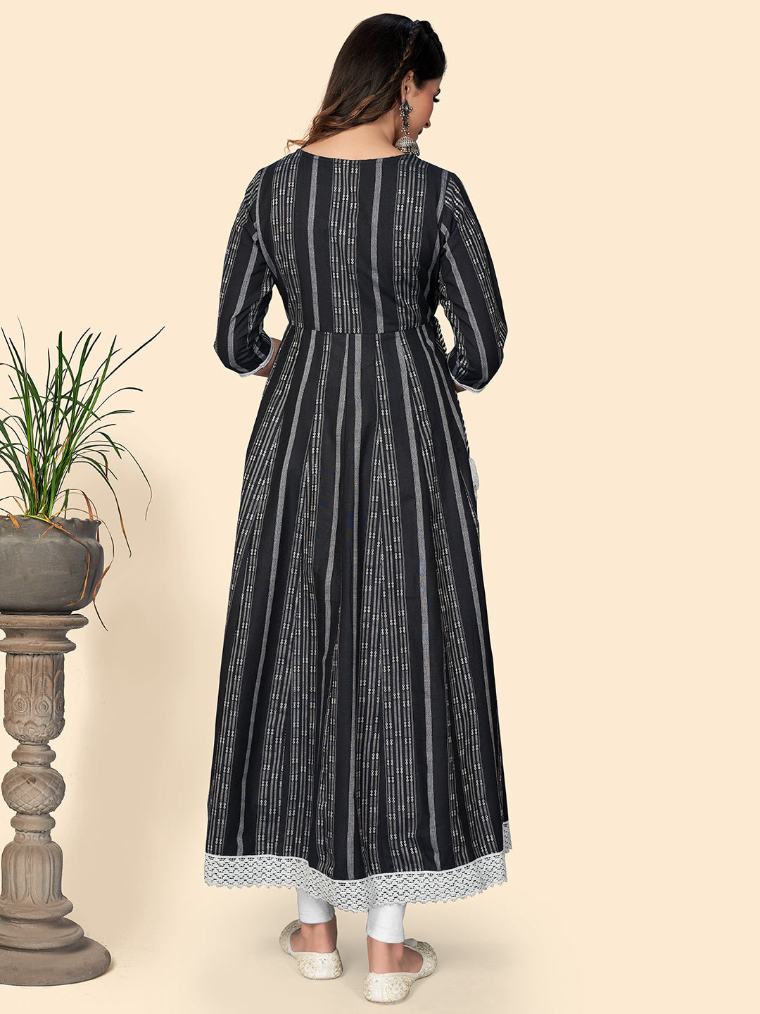 NOZ2TOZ Women's Print & Embroidered Anarkali Cotton Black Stitched Kurta 
