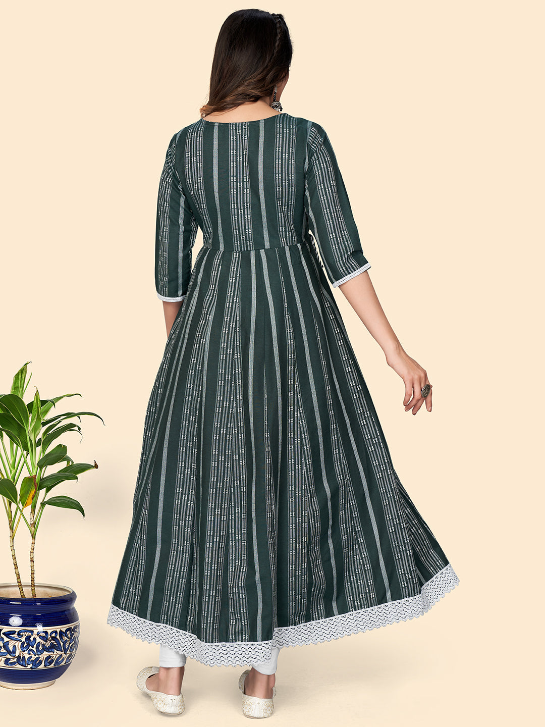 NOZ2TOZ Women's Print & Embroidered Anarkali Cotton Green Stitched Kurta 