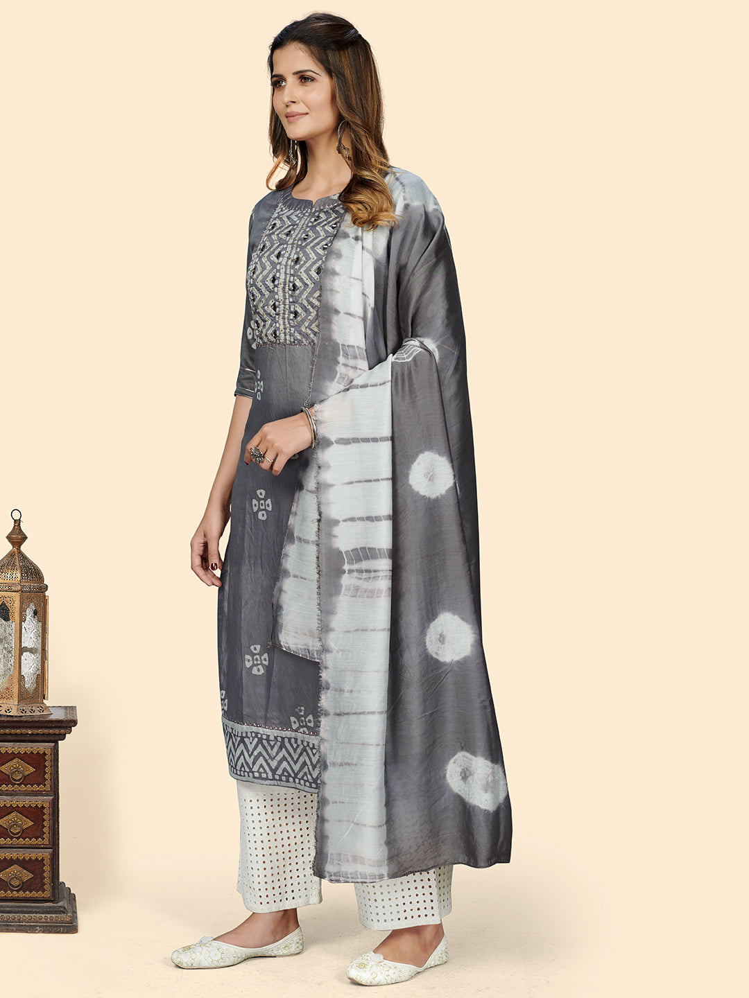 NOZ2TOZ Women Grey Chanderi Kurta With Dupatta (2pcs Set) - Grab2buy