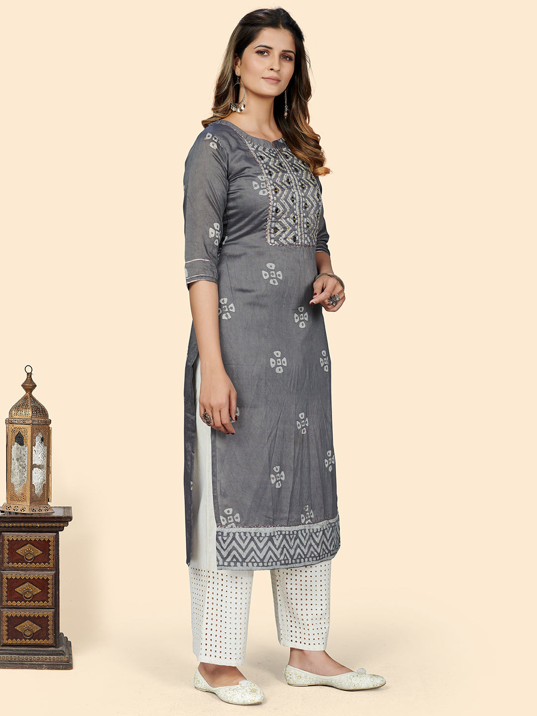 NOZ2TOZ Women Grey Chanderi Kurta With Dupatta (2pcs Set) - Grab2buy