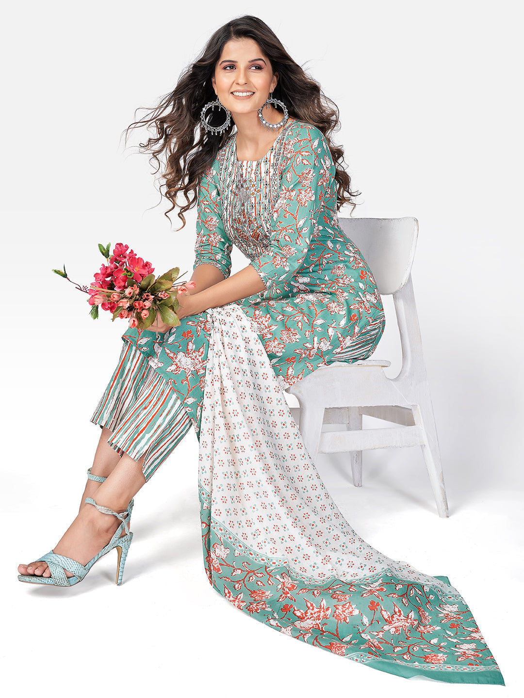 NOZ2TOZ Women Sea Green Cotton Kurta with Pant & Dupatta (3pcs Set) 