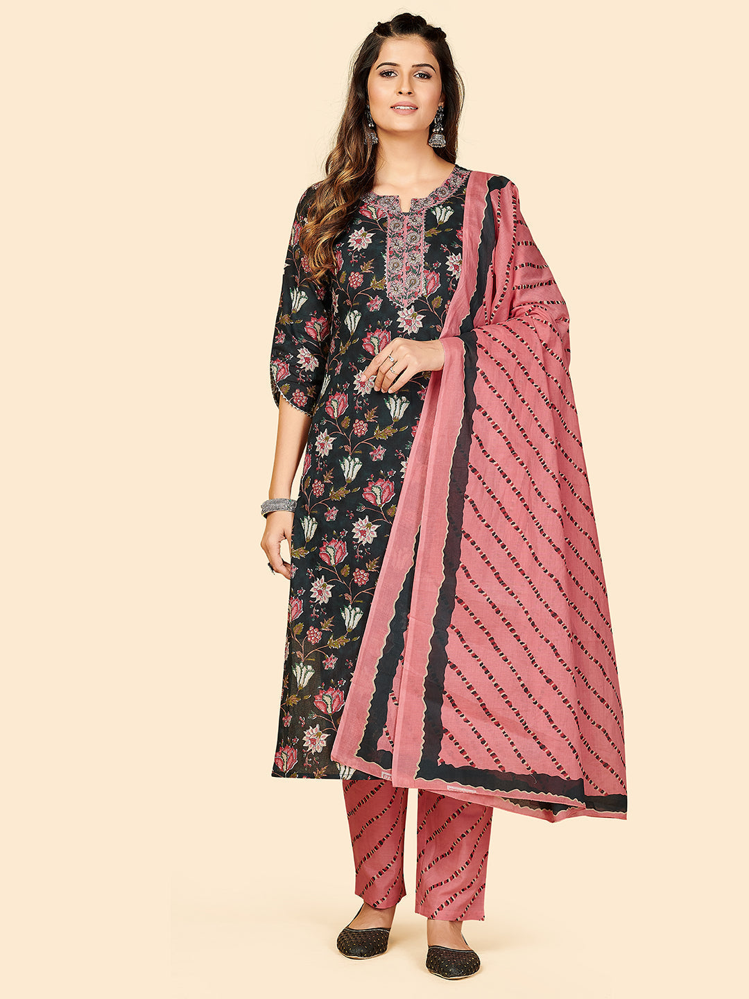 NOZ2TOZ Women Black Cotton Kurta with Pant & Dupatta (3pcs Set) 