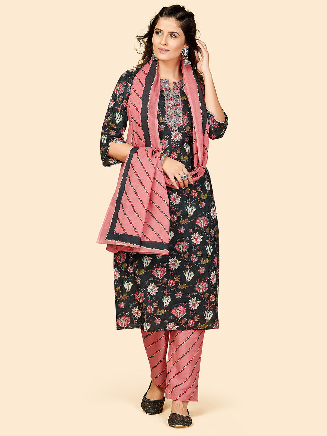NOZ2TOZ Women Black Cotton Kurta with Pant & Dupatta (3pcs Set) 
