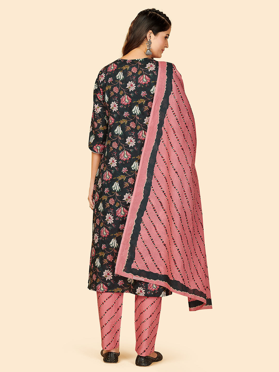 NOZ2TOZ Women Black Cotton Kurta with Pant & Dupatta (3pcs Set) 